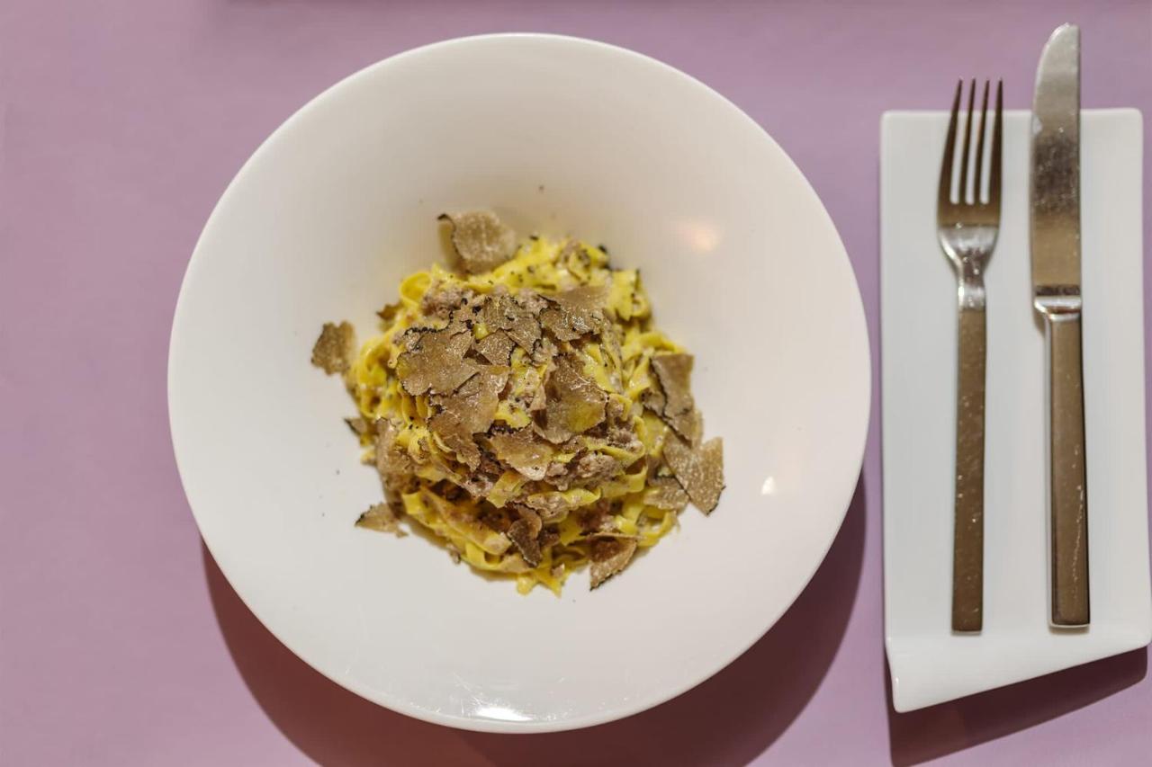 Albergo Ristorante Il Terziere 特雷维 外观 照片
