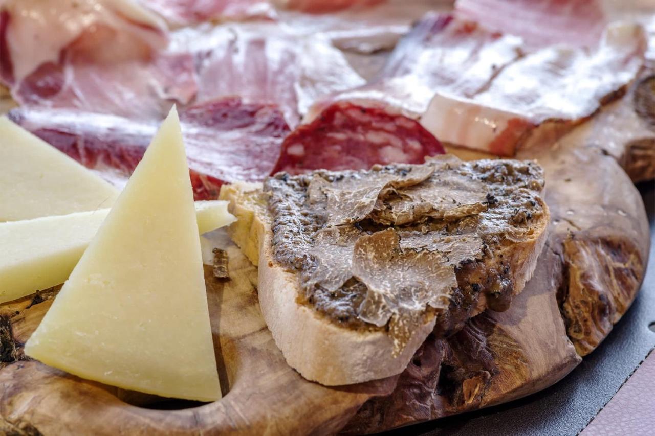 Albergo Ristorante Il Terziere 特雷维 外观 照片