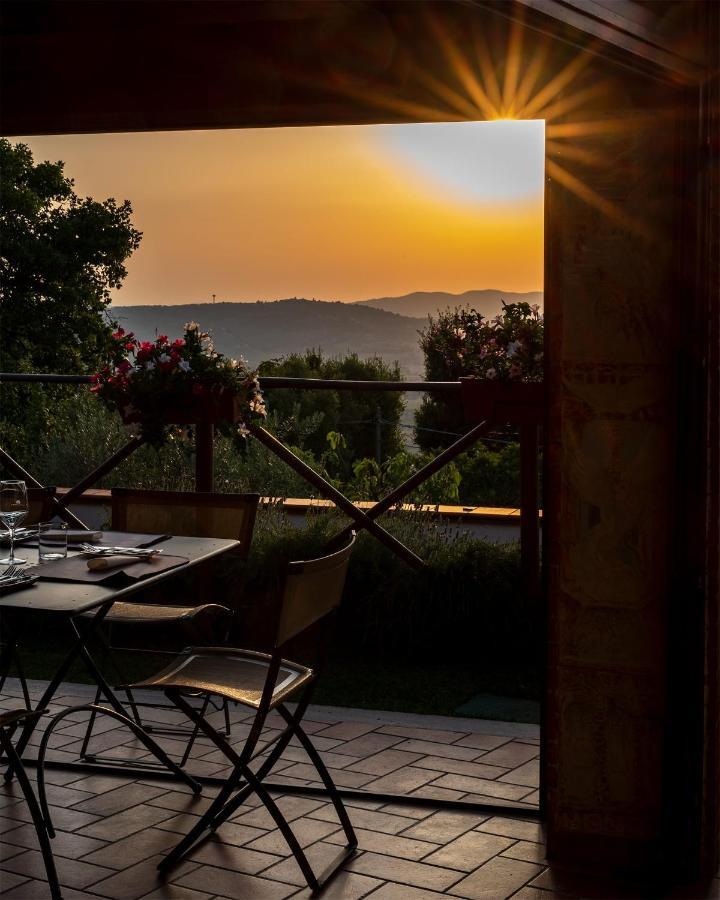 Albergo Ristorante Il Terziere 特雷维 外观 照片