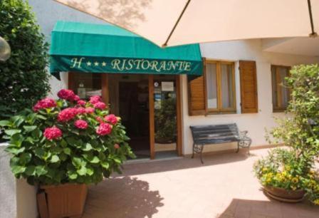 Albergo Ristorante Il Terziere 特雷维 外观 照片